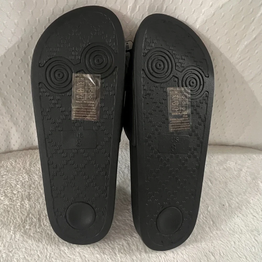 True Religion Men's TR-112-S Black & White Logo Slide Sandals Lightweight Size 8